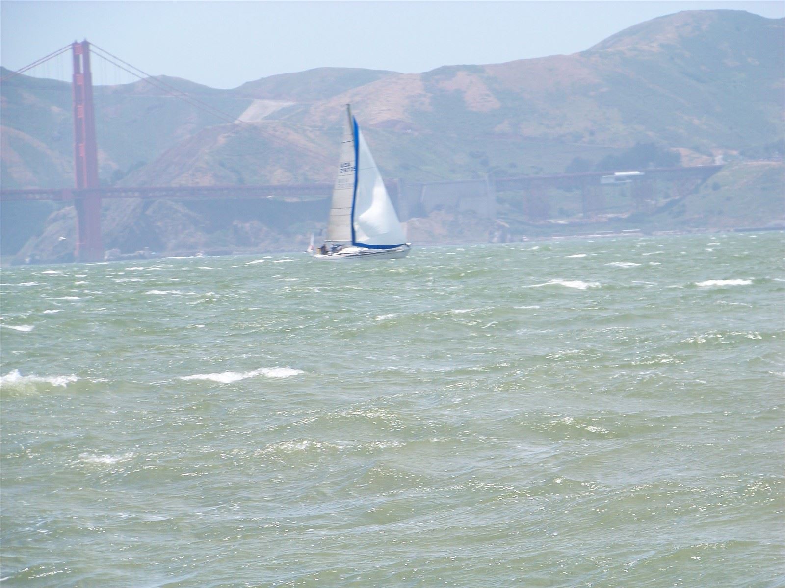 Sailboat and Golden Gate : Sailing in San Francisco Bay, Golden Gate