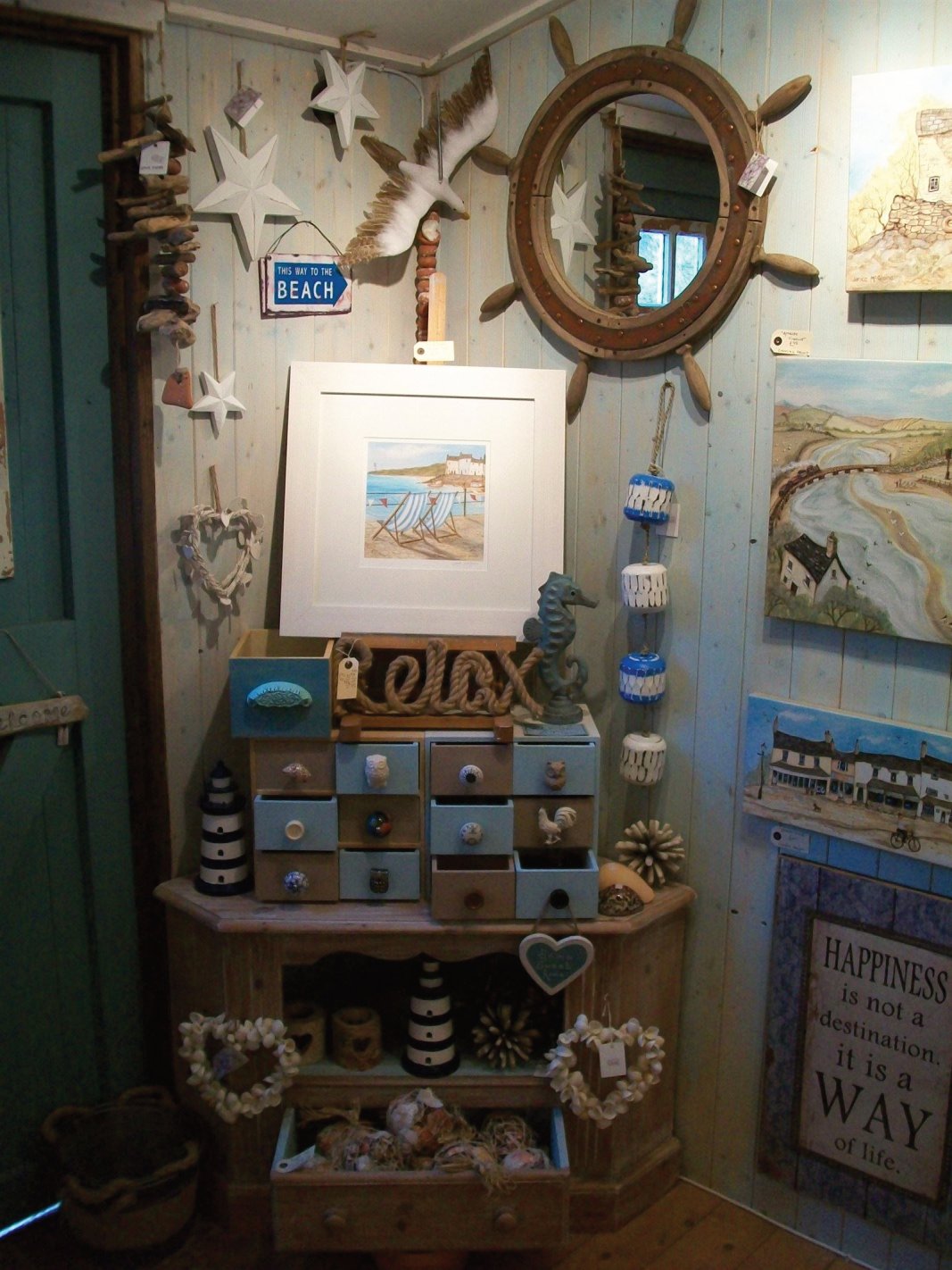 Nautical mirror, seaside goodies and drawer knobs