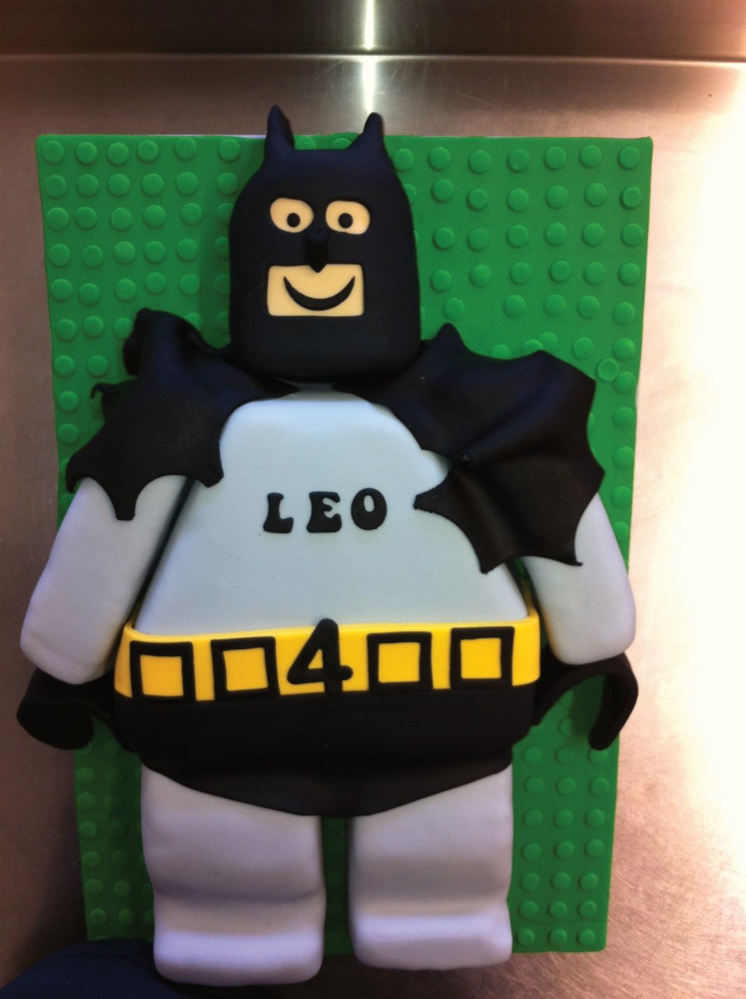 Batman Lego cake
Peekaboo party cakes
birthday