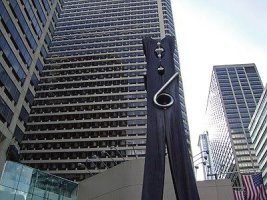 The Clothespin Statue - Now