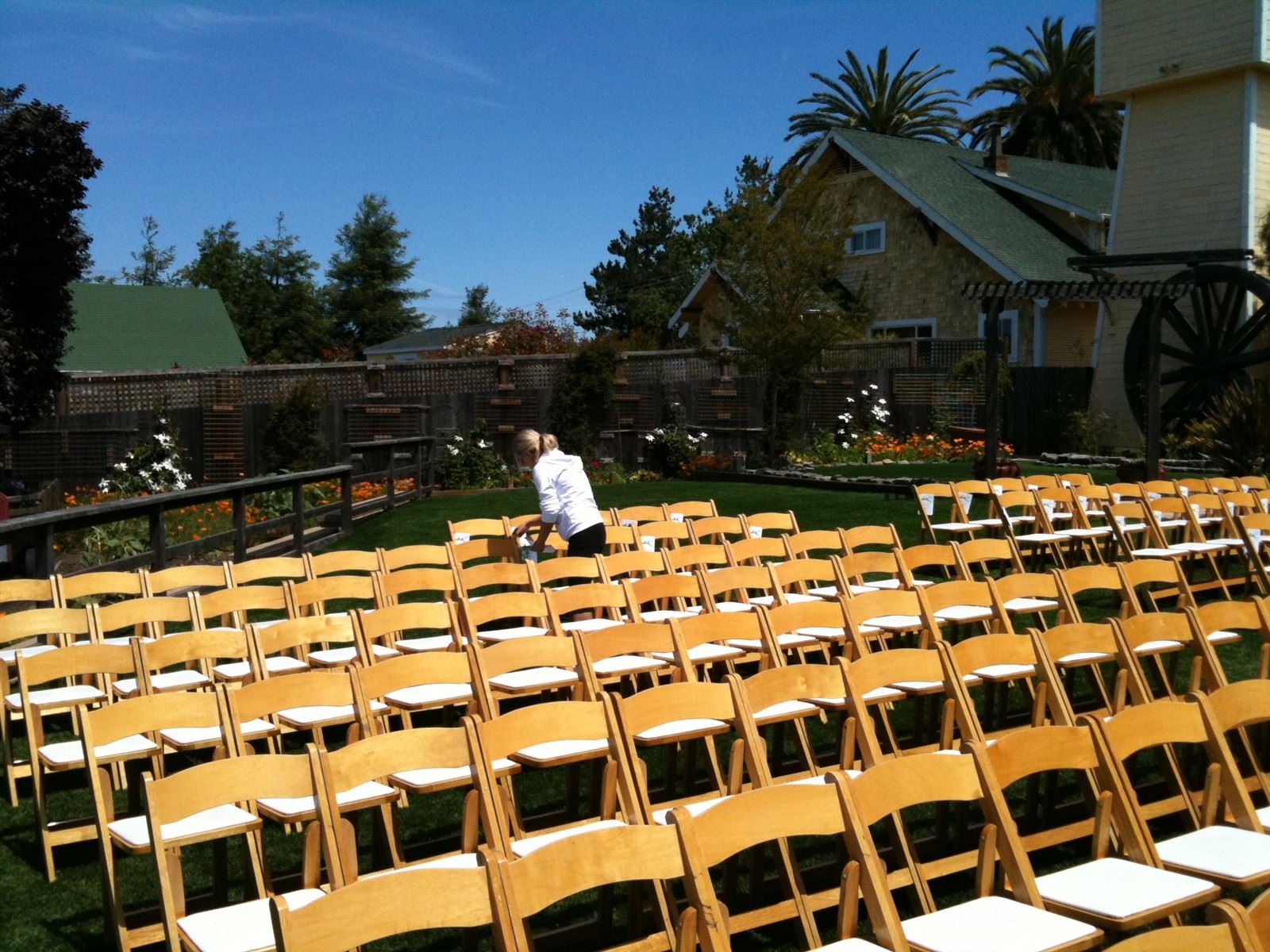 Sova Gardens Wedding - Runaway DJ and Events : Final touches!