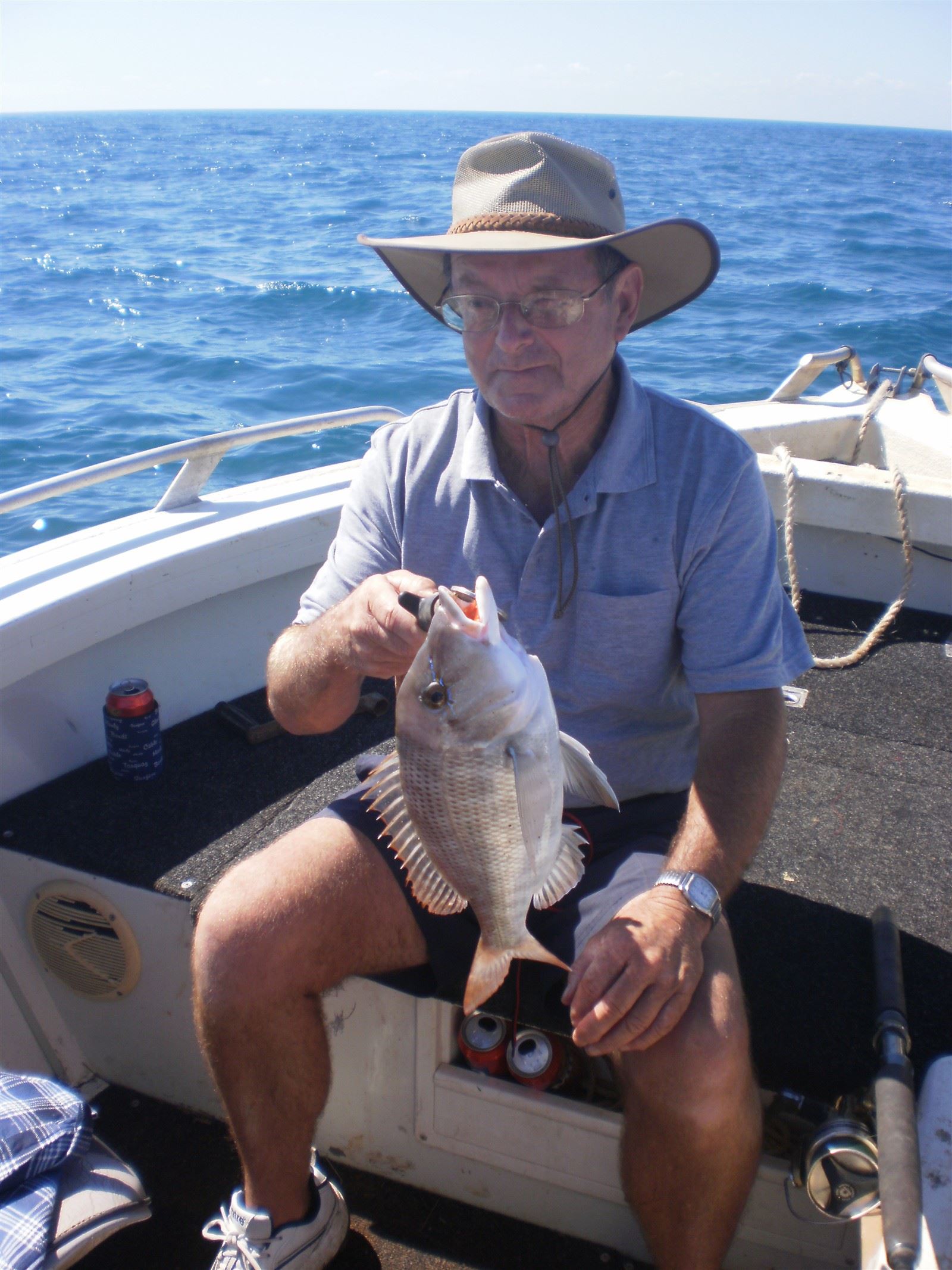 Tricky snapper caught wide of Dundee using an 80lb wind on leader