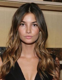 The ombre style colouring on wavy hair