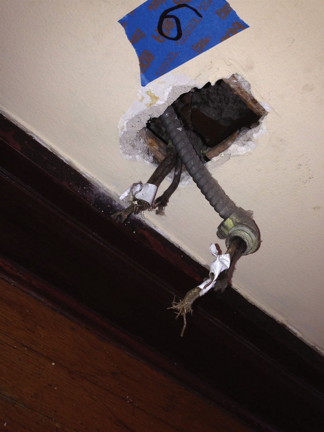 Electrical contractor Hyde Park Chicago  Rewiring