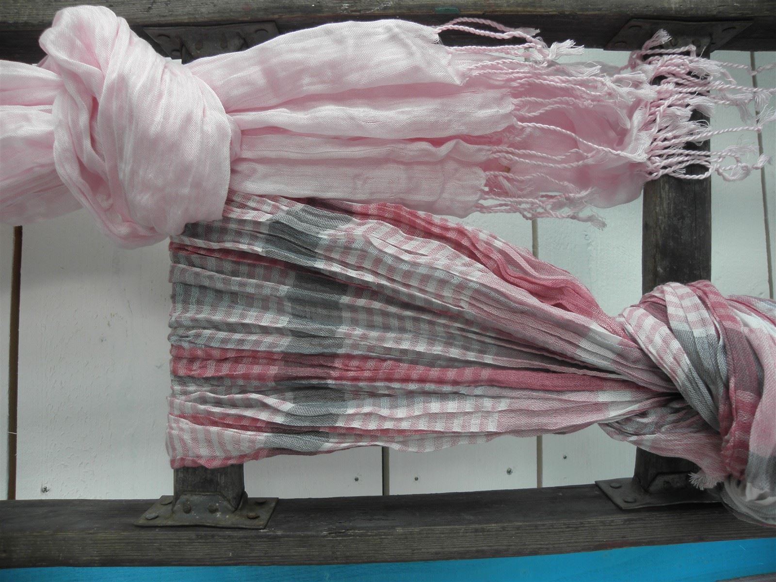 flera The Moshi scarves